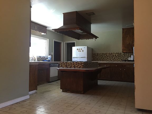 5th image of 4612 N Calvados Ave