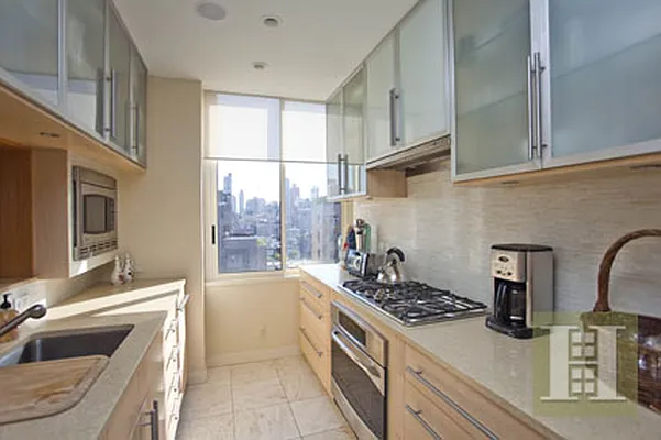 Sold by Halstead Real Estate | media 18