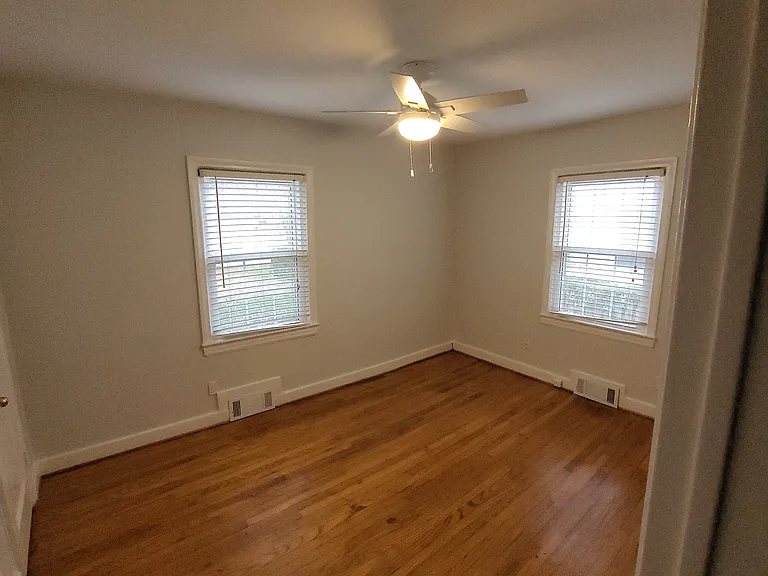 209 W Cornwallis Dr — Photo 6