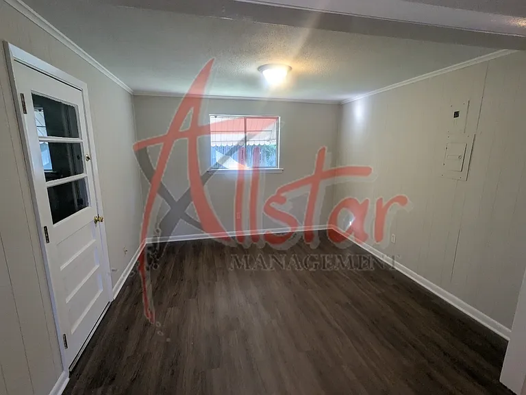 1915 Southaven Cir N — Photo 6