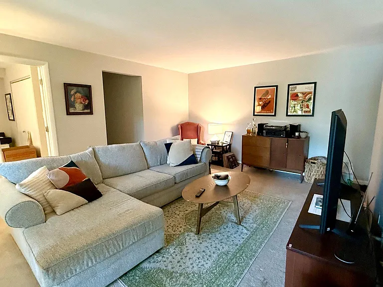 1923 Wilson Ln #103 — Photo 1