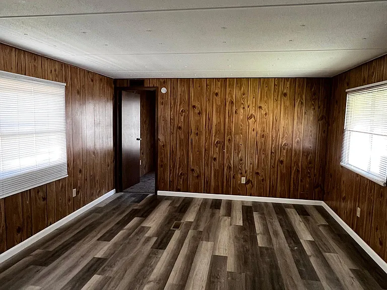 113 Grace Park — Photo 4