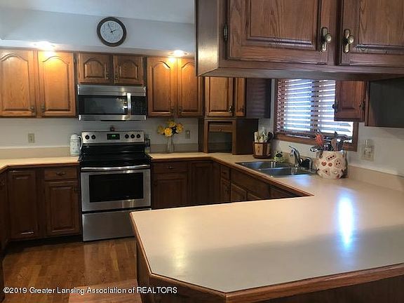 5th image of 2698 Moreno Dr