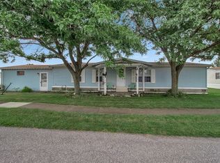 4 Golden Pond Est, Akron, NY 14001