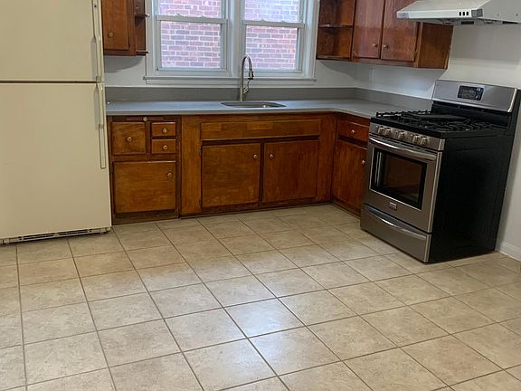 4th image of 4334 196th St Floor 2