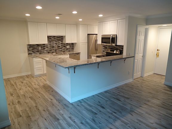 2nd image of 1721 N Rainwood Cir APT C