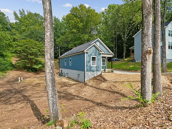 4th image of 109 Annette Dr