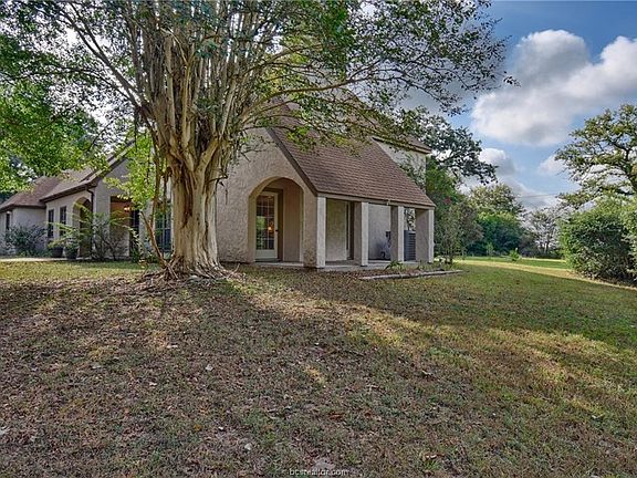 4th image of 3305 Spanish Oaks Dr