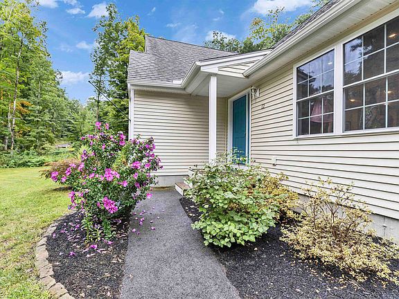 3rd image of 12 Springvale Avenue