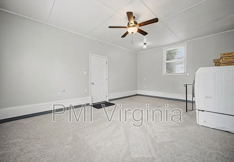 3310 Glasgow St — Photo 18