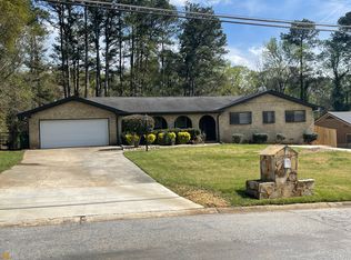 1088 Sherrington Dr, Stone Mountain, GA 30083