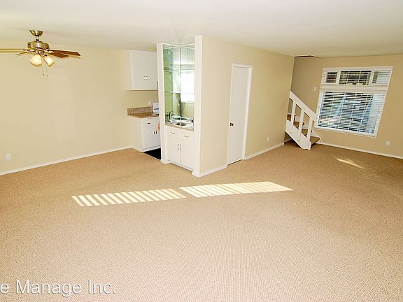 3rd image of 320 12th St APT 11