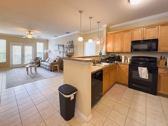 5th image of 1185 SW 9th Rd APT 311
