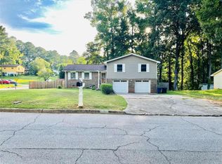 7467 Meadows Dr, Riverdale, GA 30274