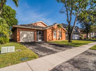 9661 SW 11th St, Pembroke Pines, FL 33025