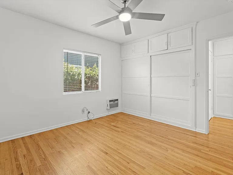 1901 Griffith Park Blvd #1901 — Photo 10