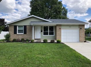 4506 Carr St, Rolling Meadows, IL 60008