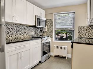 26-43 18th St #2TF, Astoria, NY 11102