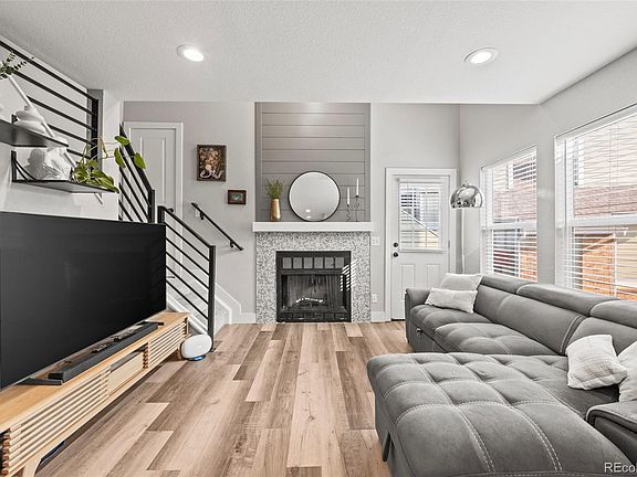 3rd image of 932 S Dearborn Way #11