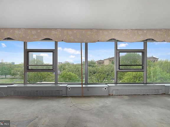 5th image of 2401 Pennsylvania Ave APT 6B33