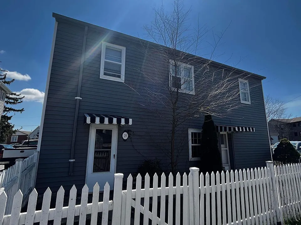 29 Rykert St S #1