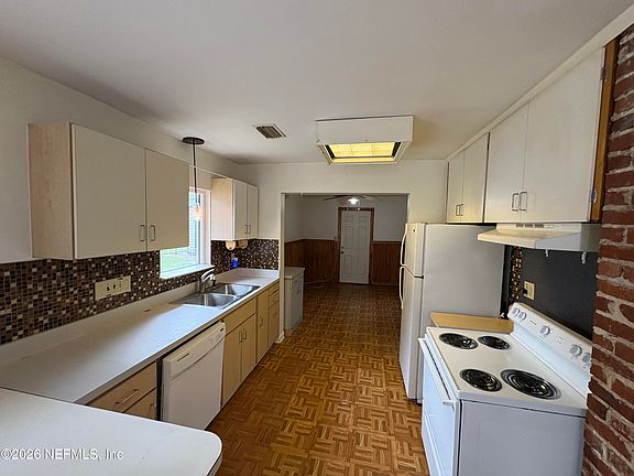 2nd image of 1172 WOODRUFF Avenue