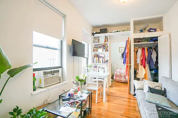 Rented by City Connections Realty | media 21