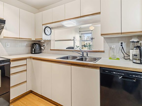 4th image of 7435 Moffatt Rd #313