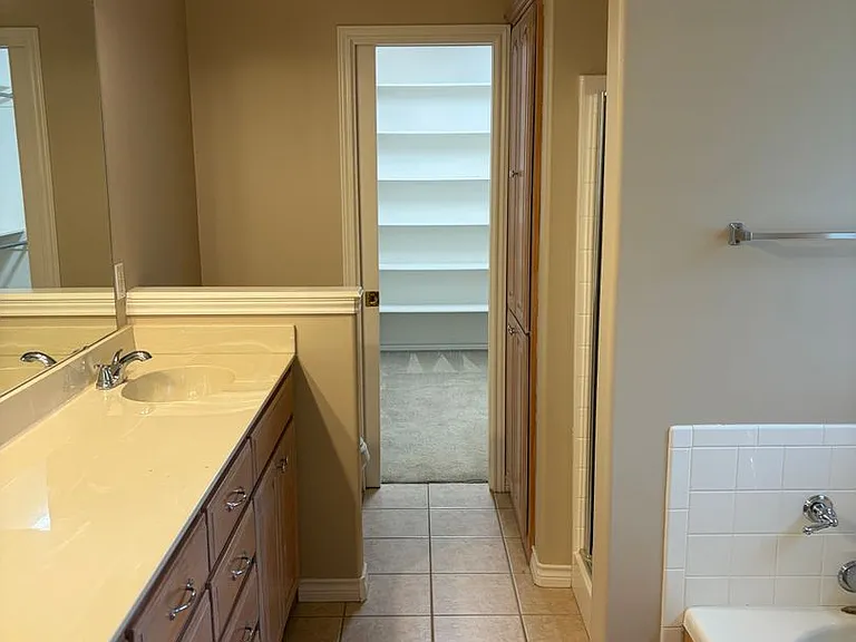 4343 Garden Grove Ln — Photo 18