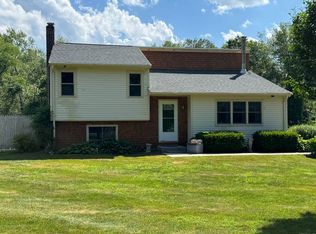 53 Calvin Burnham Rd, Hampton, CT 06247