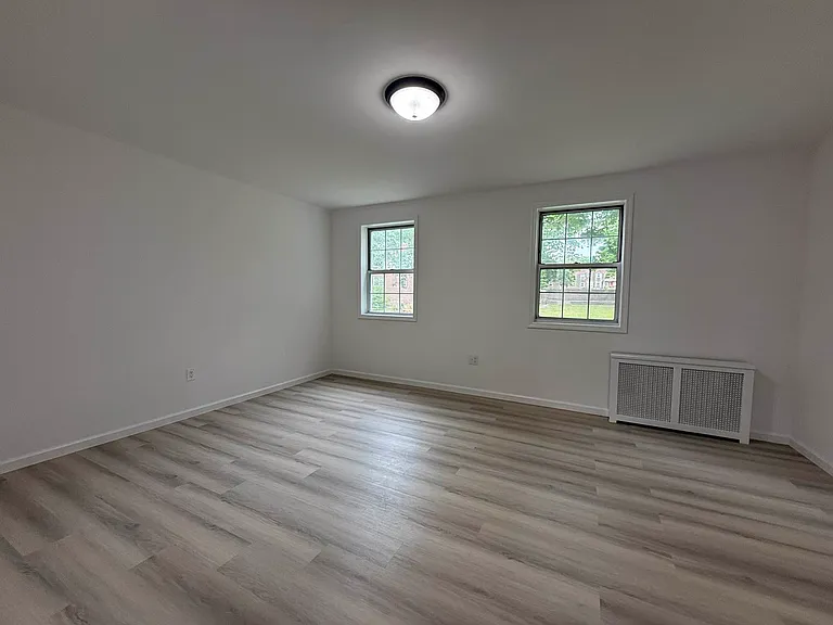 77-17 138th St #1A — Photo 2