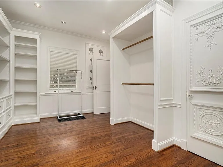 2378 Glenwood Dr NE — Photo 17