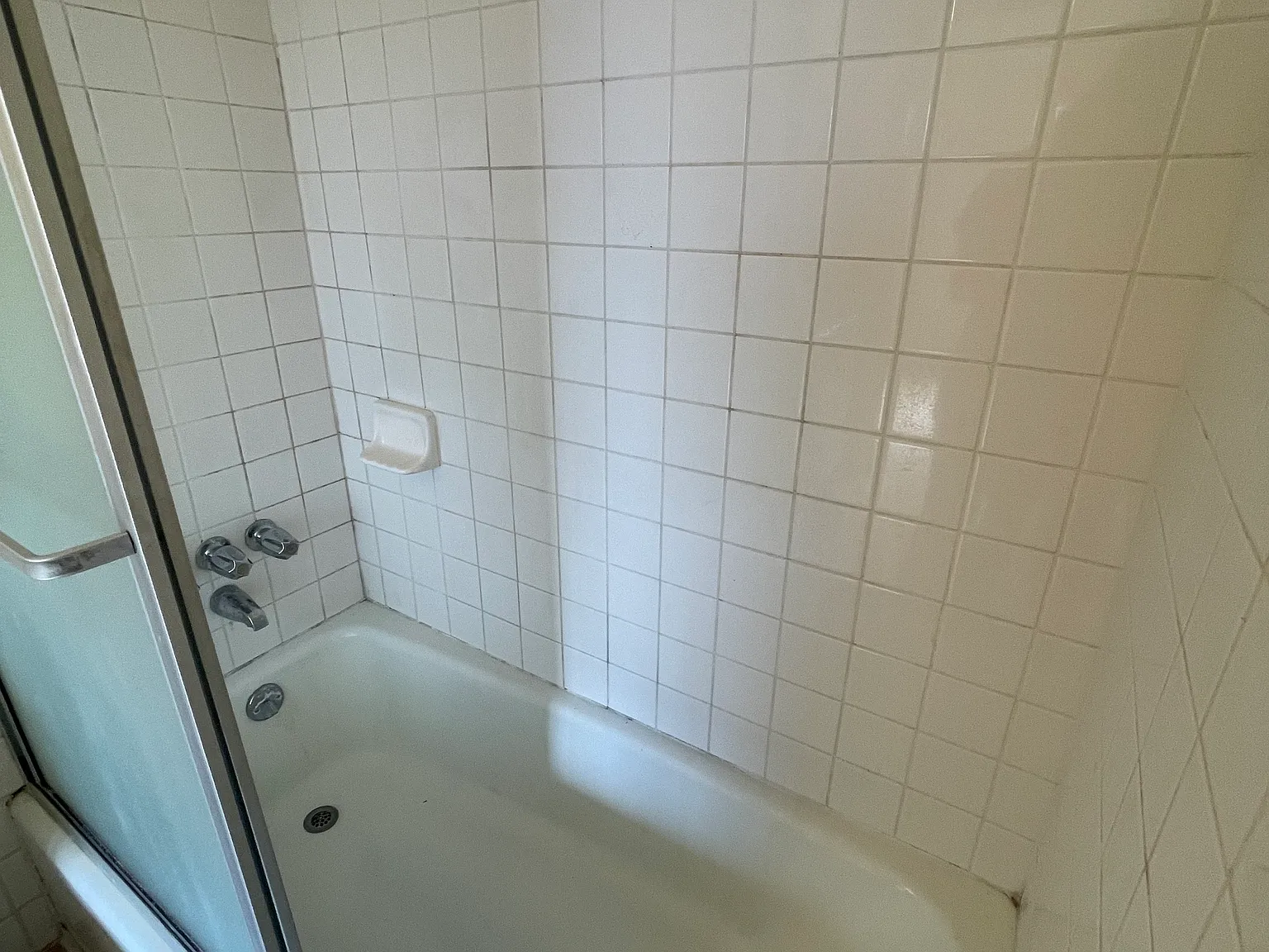 1 bed, 750 sqft, $985 — Photo 3