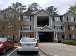 8204 Fairington Ridge Cir, Lithonia, GA 30038