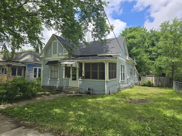 232 Center St, Waterloo, IA 50703