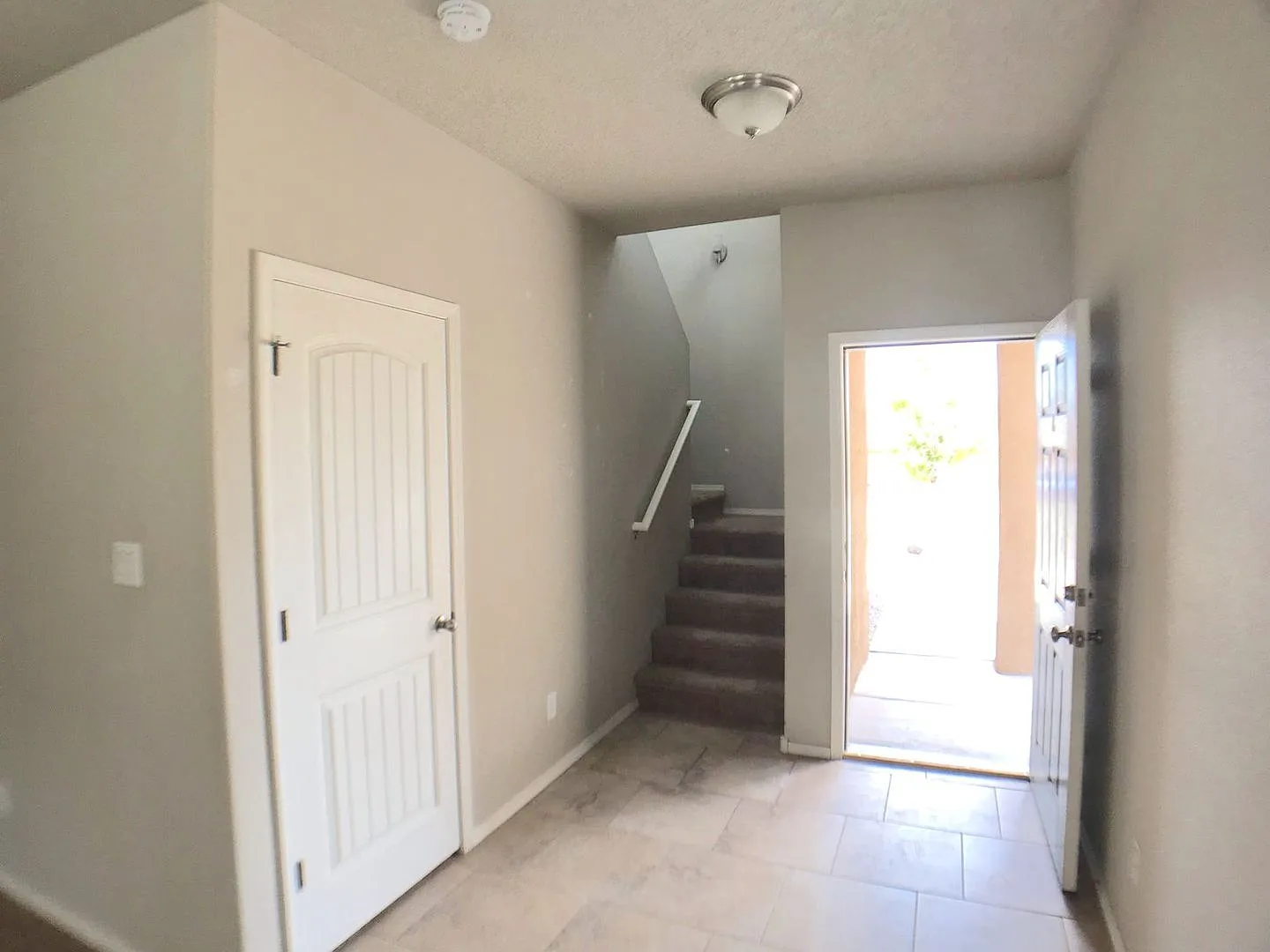 Northern Rio Rancho 3 bedroom. Spacious Living. Loft space upstairs. Refrigerated Air. Great Loca... — Photo 3