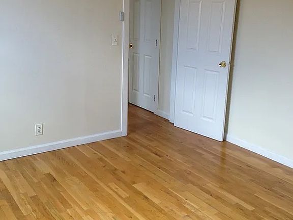 3rd image of 520 W 190th St APT 1E