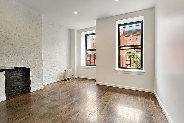 1st image of 350 W 47th St APT 4B