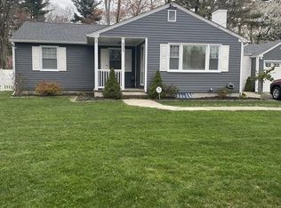 121 Parkerview St, Springfield, MA 01129