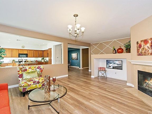 3rd image of 14637 Red Gum St