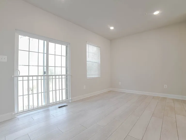 23861 Myrtle Glen Way — Photo 10