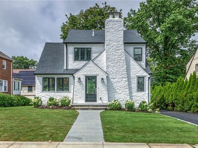 851 James Street, Pelham, NY, 10803