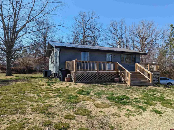 126 Elliot St, Salem, AR 72576