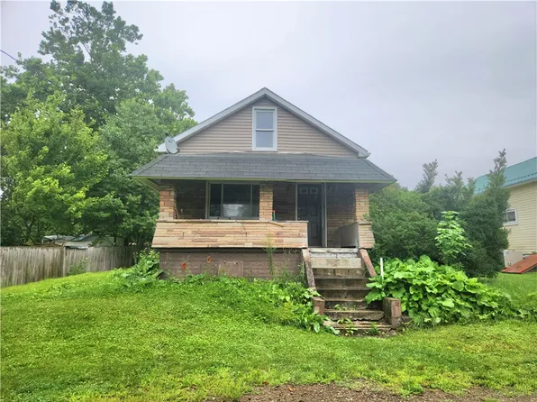 1133 Johnson St, Vandergrift, PA 15690
