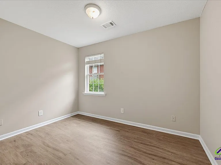 305 Links View Dr — Photo 13
