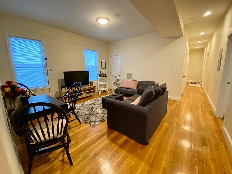 3235 Washington St #2 — Photo 6