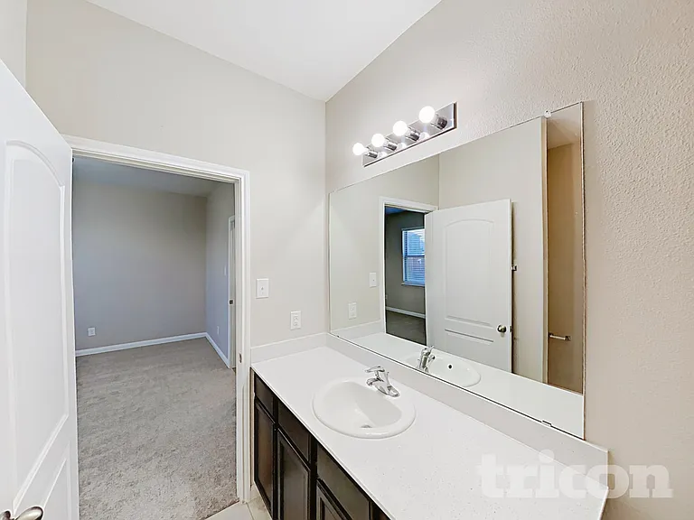 6008 Obsidian Creek Dr — Photo 12