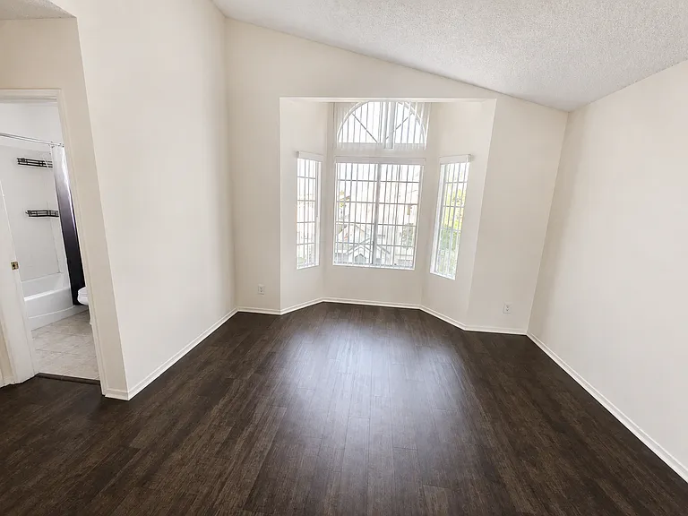 1133 Mira Mar Ave — Photo 13