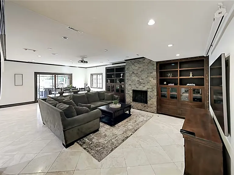 12403 Erwin St — Photo 9