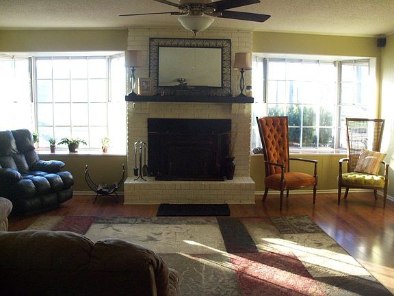 Another view of the Great Room. A lot of natural sunlight.